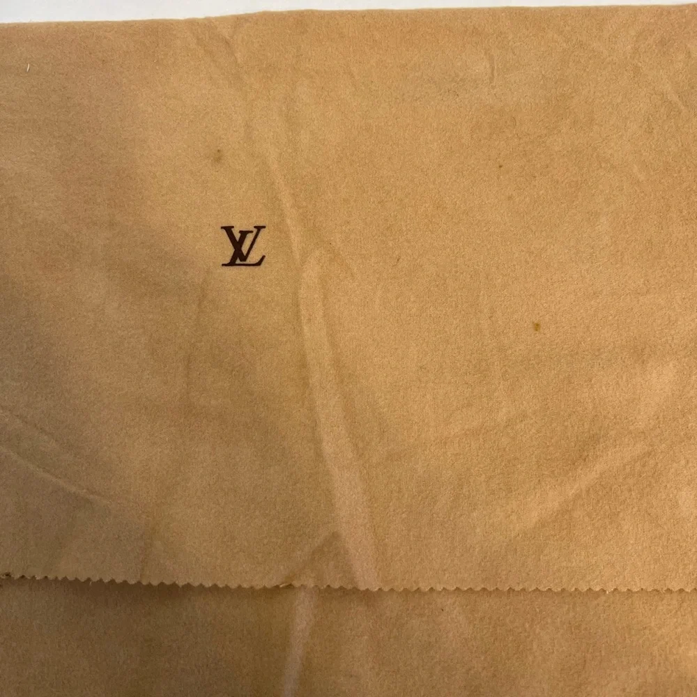 Louis Vuitton dust bag 13 x‎ 18